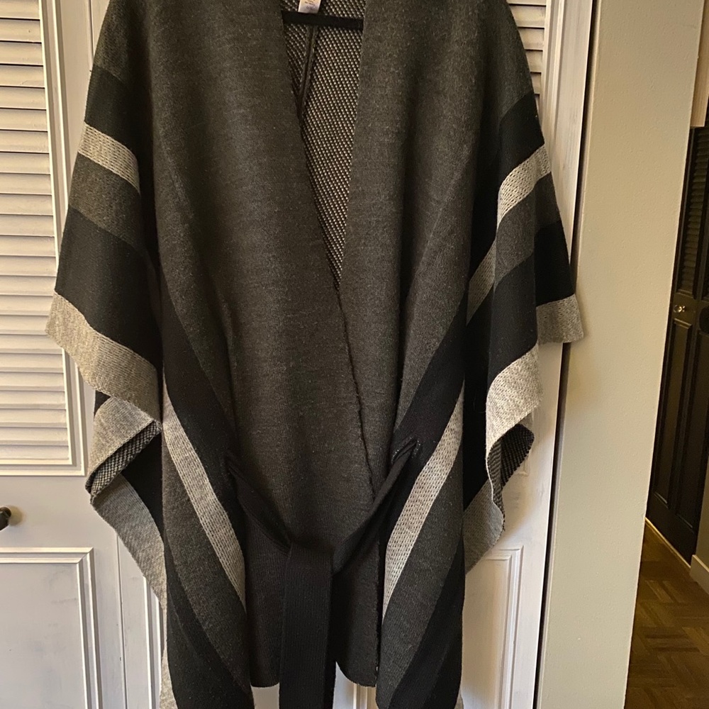 Avenue draping open belted cardigan grey tones OS